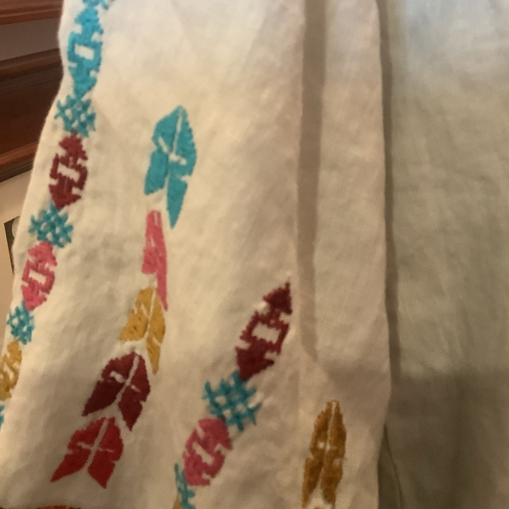 Johnny Was Short Sleeve Linen Tunic with Colorful Embroidery, Size XXL. - Picture 4 of 15